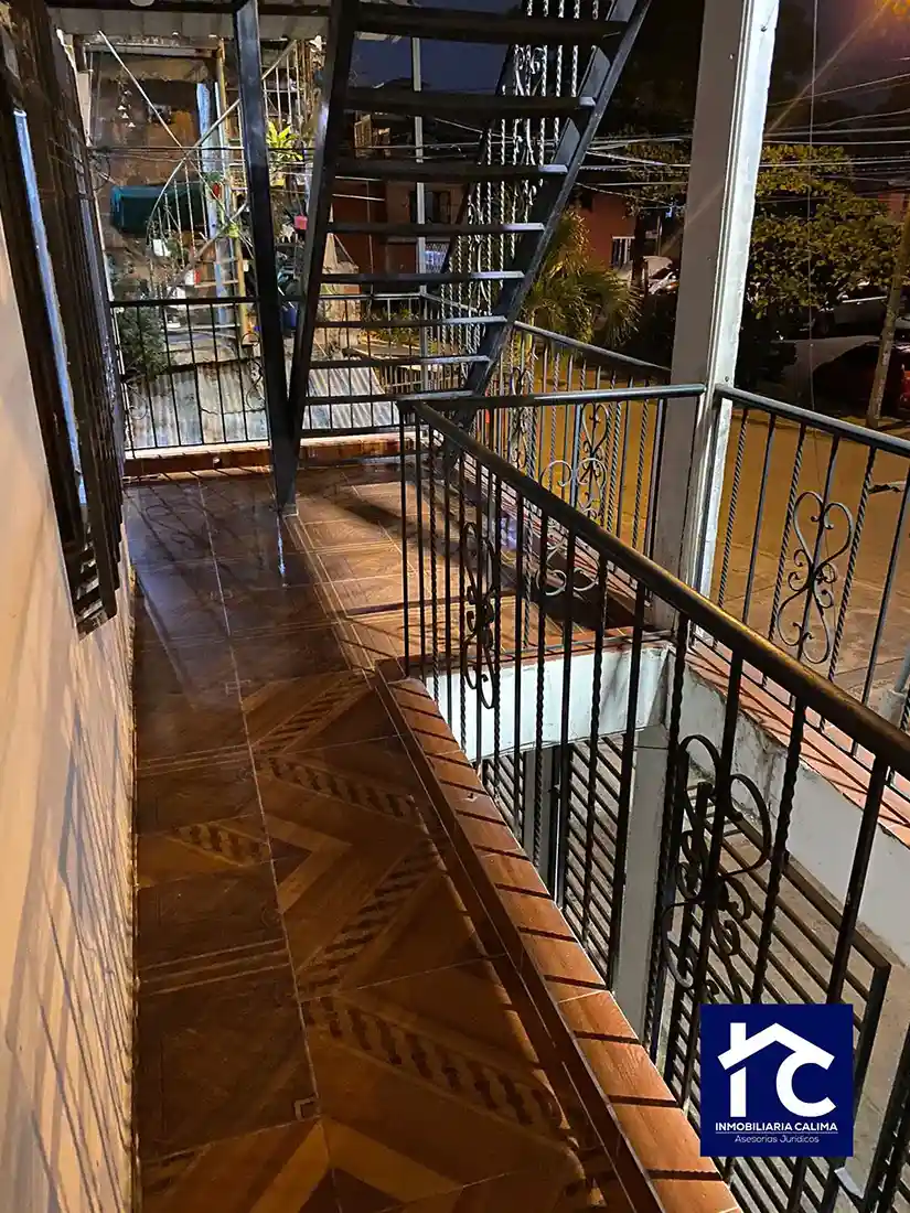 Casa de 3 pisos Barrio Decepaz Cali